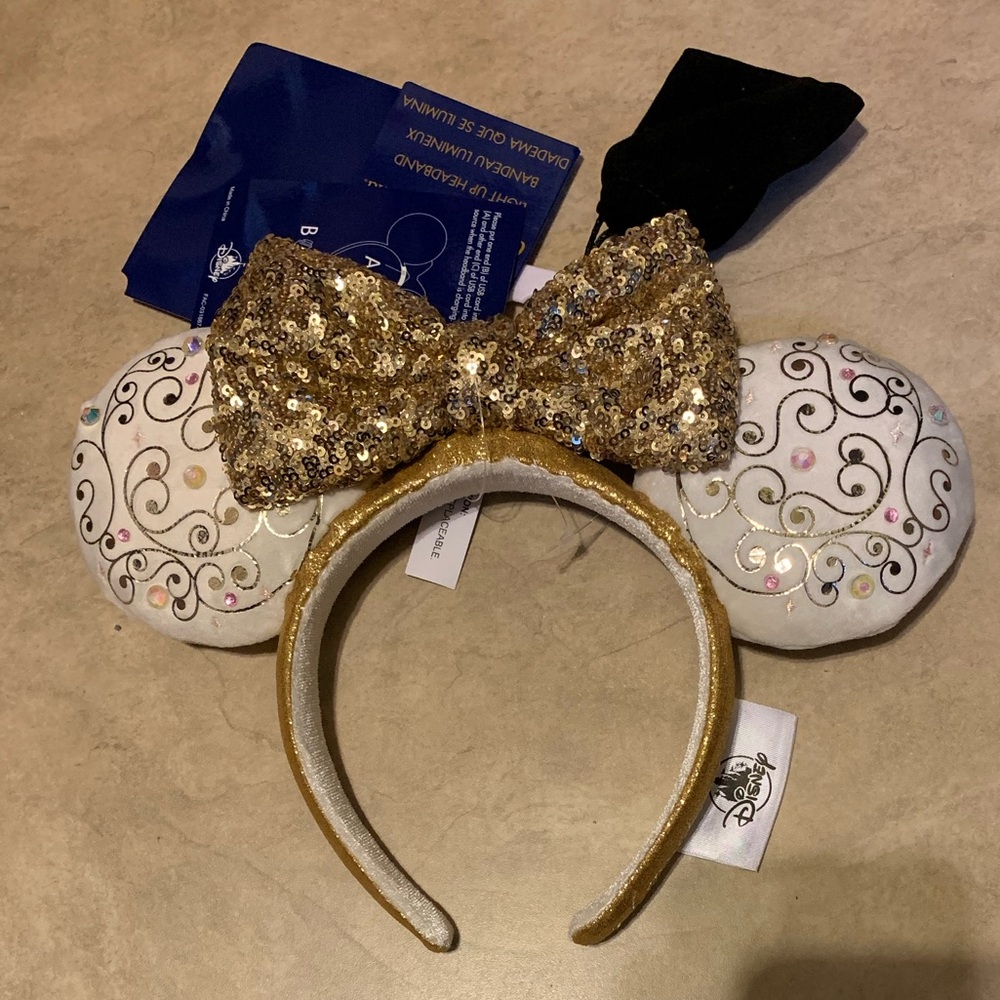 Disney 50th Anniversary Light Up Minnie Mouse Ears Headband NEW w/ Tag & Charger